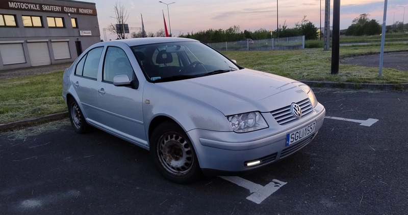 Volkswagen Bora cena 8900 przebieg: 261800, rok produkcji 1999 z Knurów małe 191